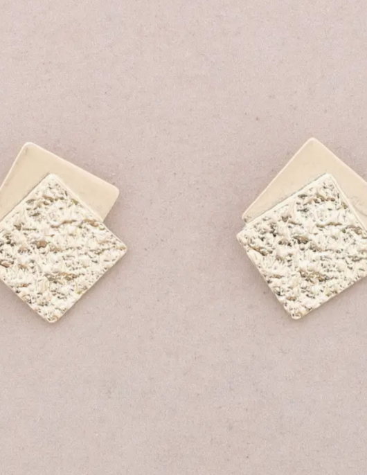 Brincos Dourados Quadrado Duplo